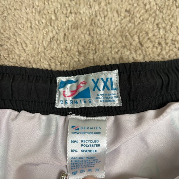 Bermies Shorts Mens XXL Black Avocado Compression Liner Running Gym Sports Beach - Picture 3 of 8